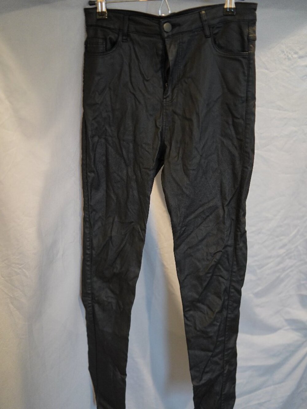 Apperloth Faux Leather Skinny Pants
